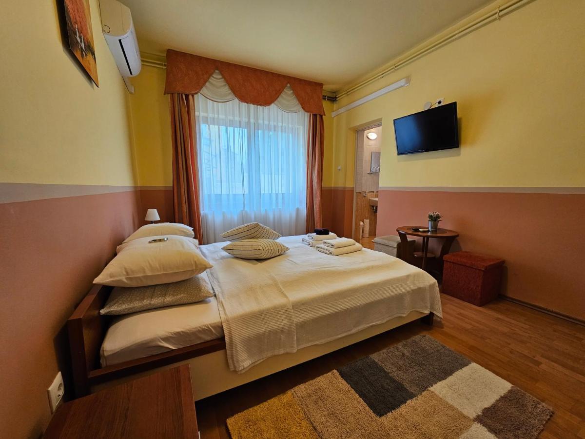 Abigel 2 Vendeghaz Hotel Mişcolţ Exterior foto